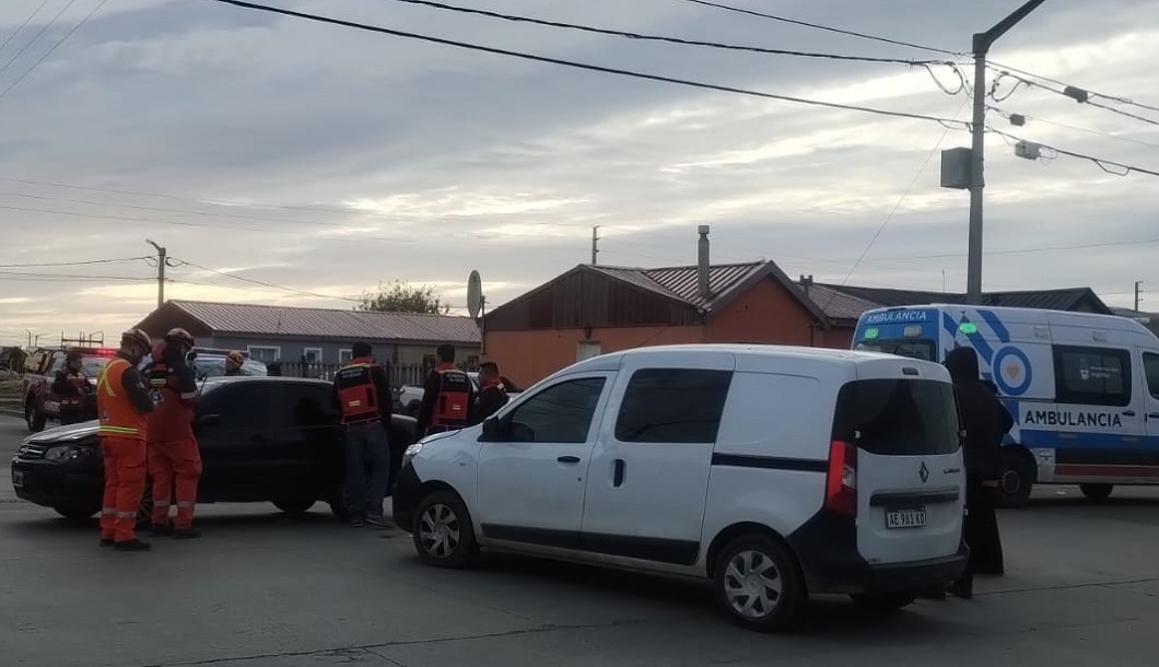 (VIDEO) Conductora lesionada en un accidente de tránsito