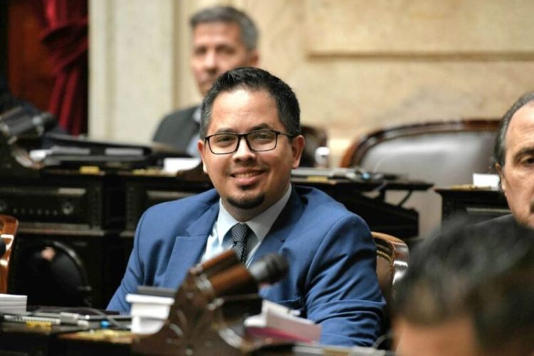 El diputado Pauli apuntó contra la dirigencia sindical