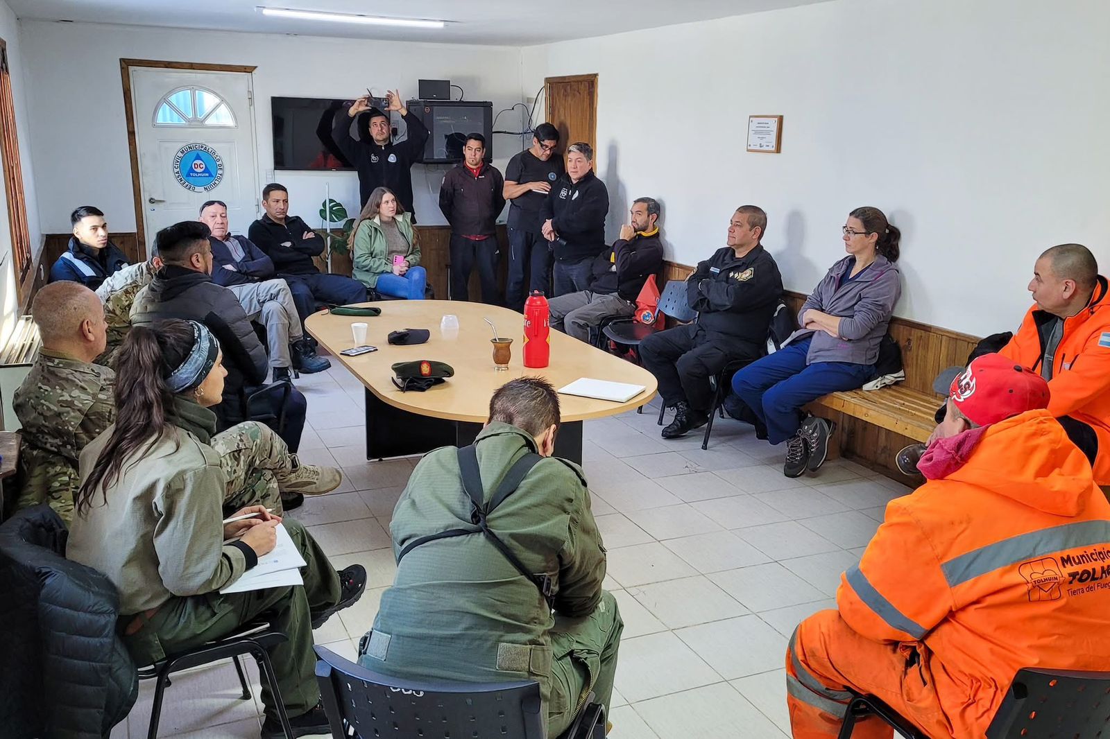 Tolhuin trabaja articuladamente en el operativo invierno 2025