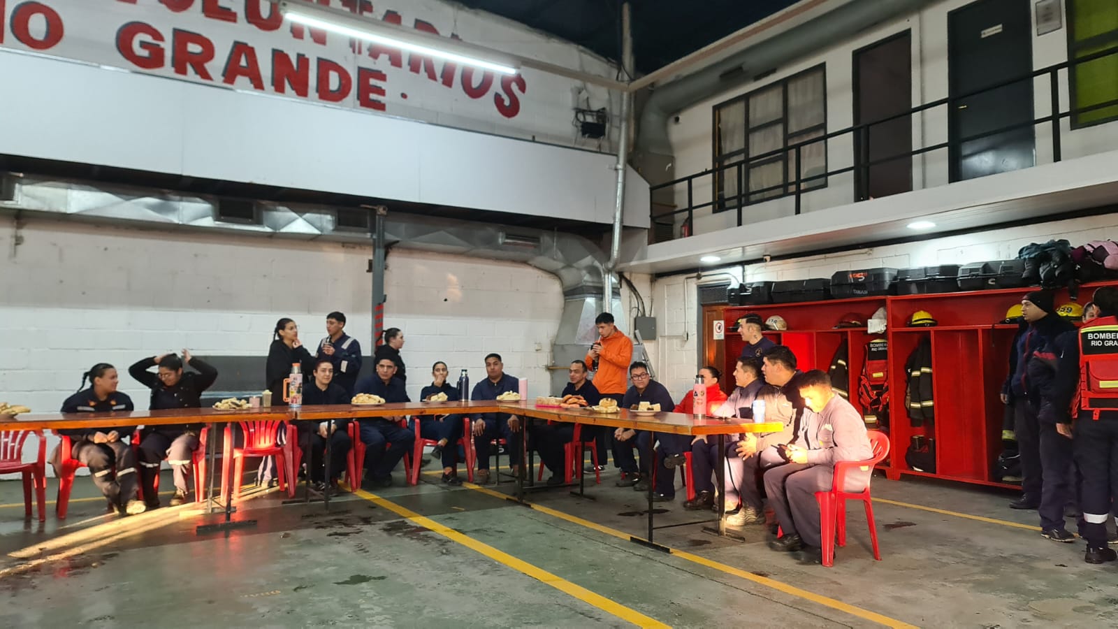 Capacitación para bomberos voluntarios de Río Grande y de Tolhuin