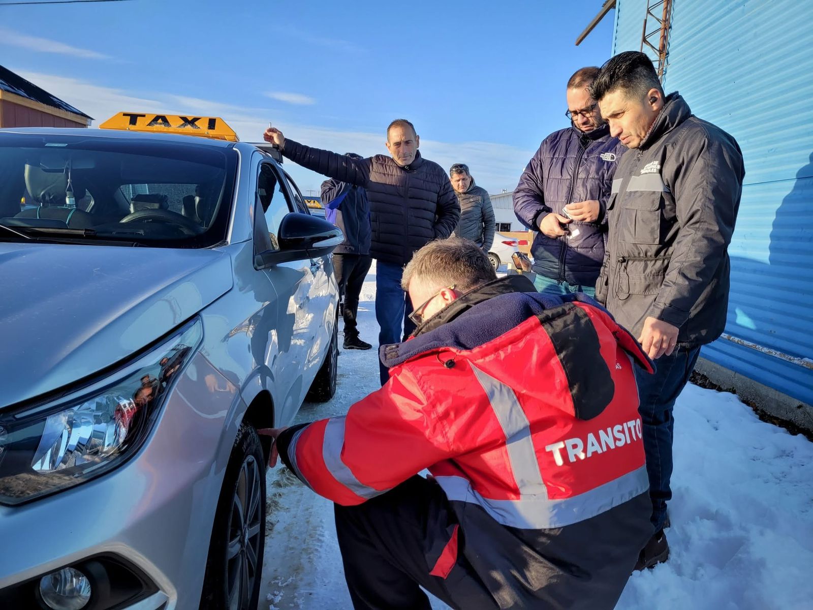 Control a taxistas, en el Operativo Invierno