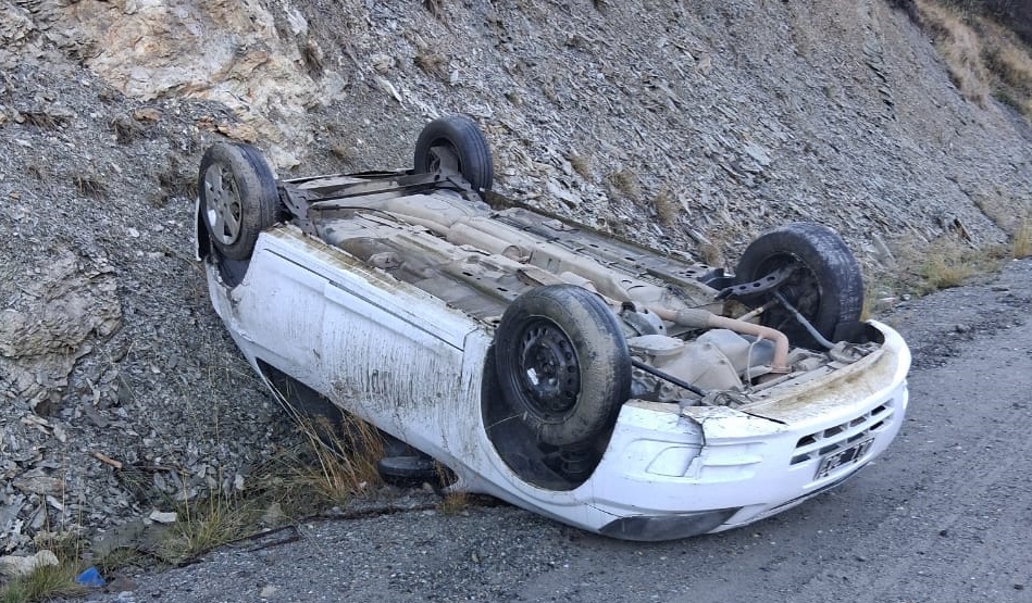 Volcó un automóvil en la zona de Rancho Hambre