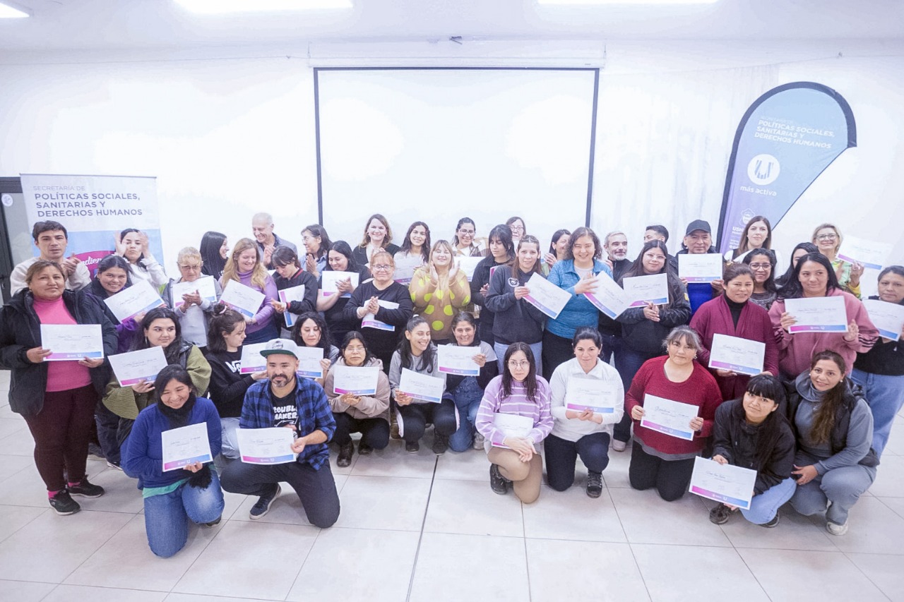 Entregaron certificados a emprendedores que se capacitaron en &#8220;Administración de Negocios&#8221;