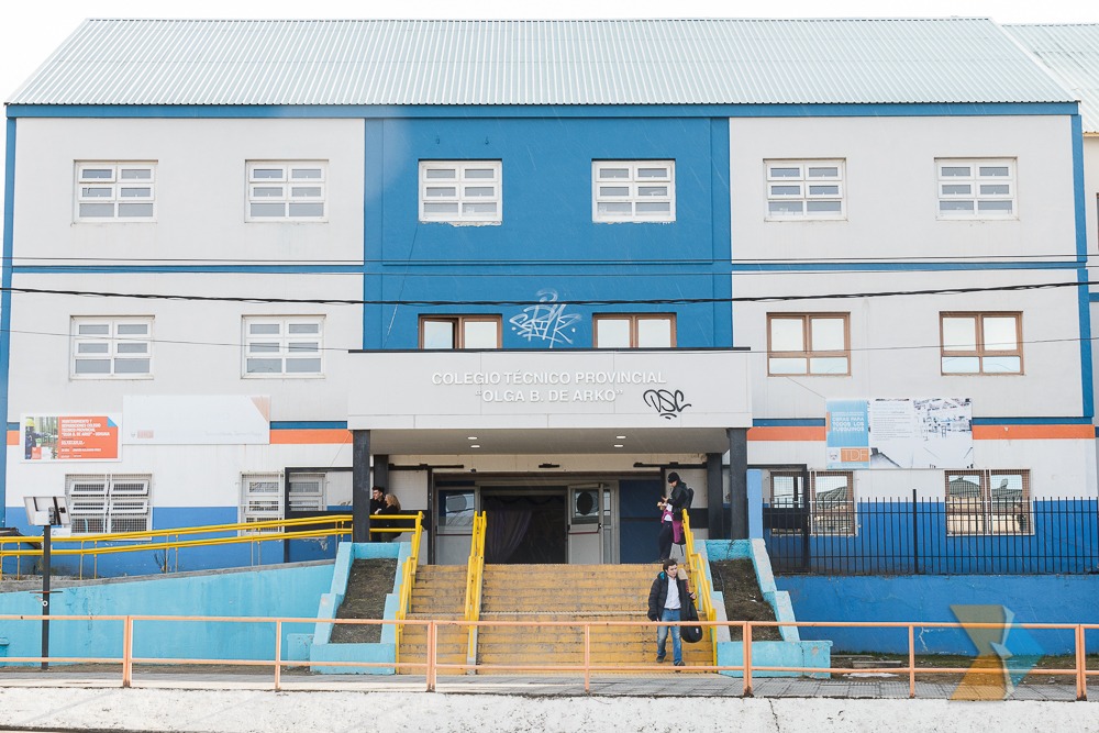 Estudiantes secundarios convocan a una marcha en Ushuaia por problemas edilicios