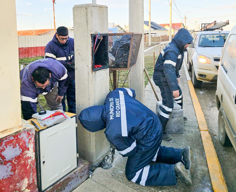 Se realizan trabajos para restablecer la atención en casa Municipal
