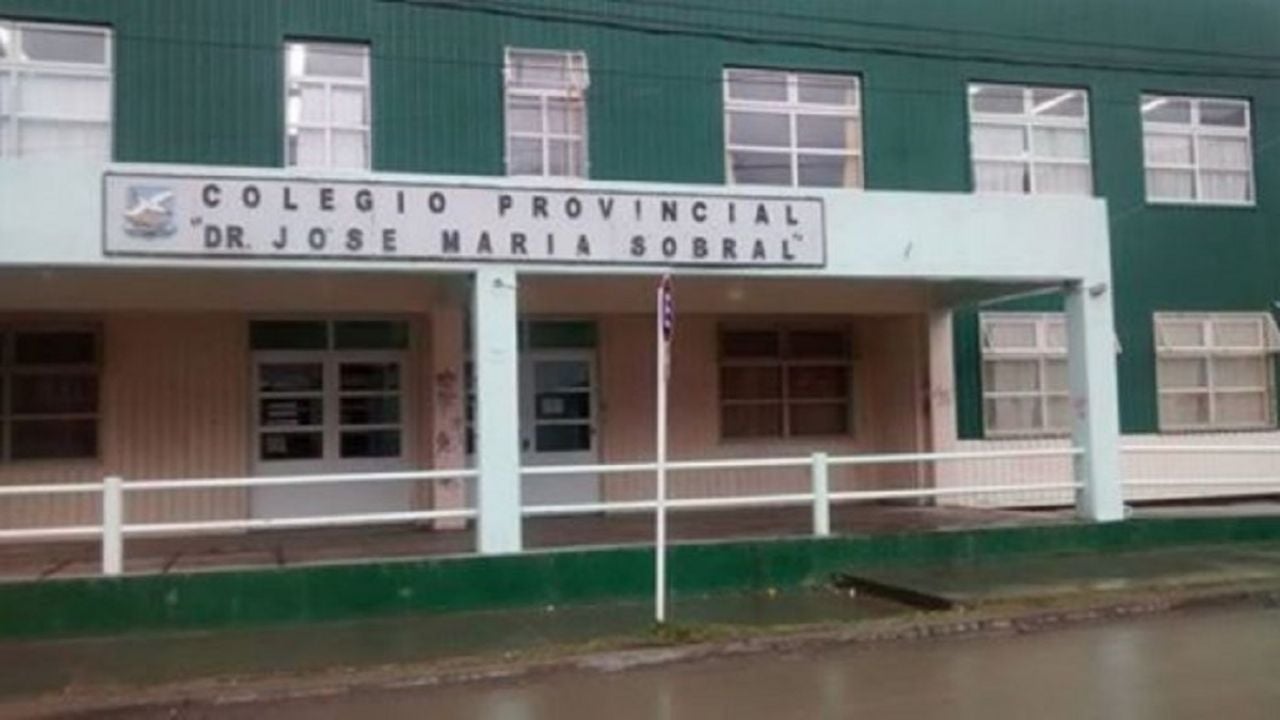 Ciclo lectivo sin clases normales: El ministro sigue sin definiciones