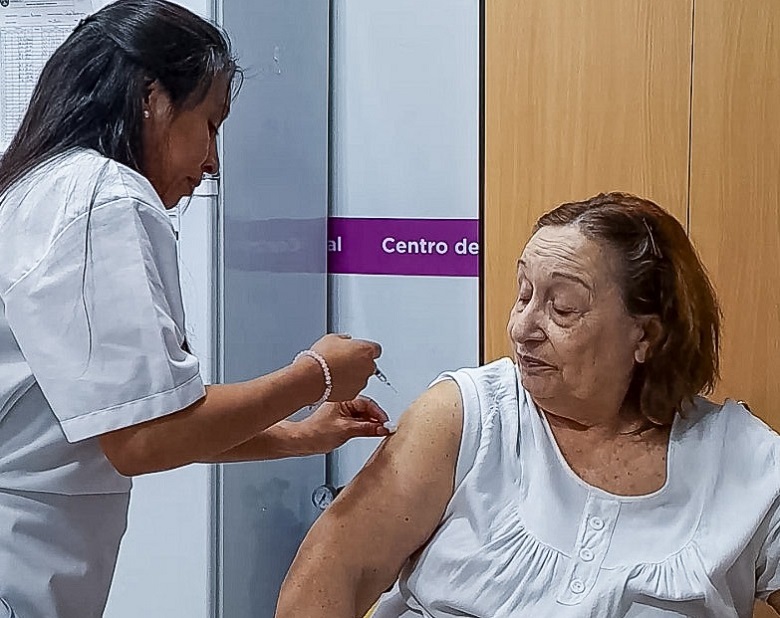 Jornada de controles y vacunación para adultos mayores