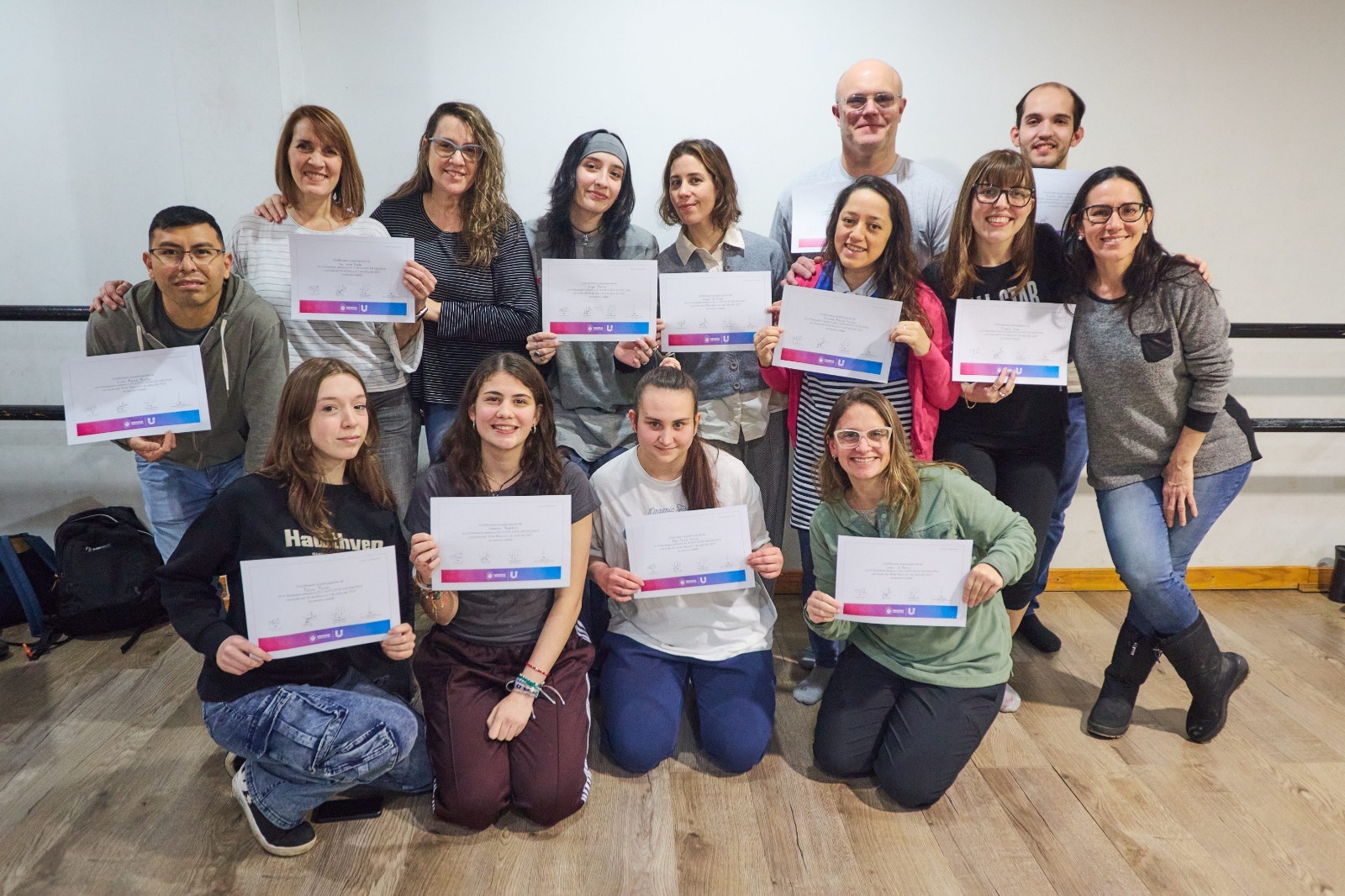 Entrega de certificados por el Seminario &#8220;En Cantante en la Escena&#8221;