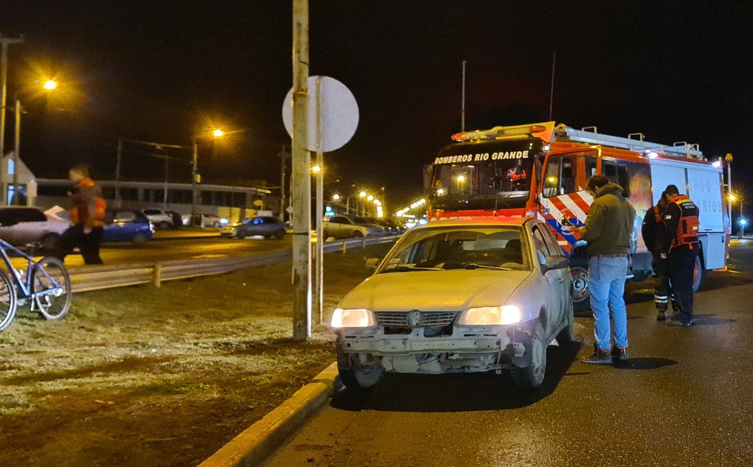 Un menor no usó el puente peatonal y fue atropellado