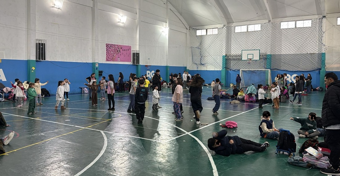 (VIDEO) También evacuaron las instalaciones de la Escuela n°19