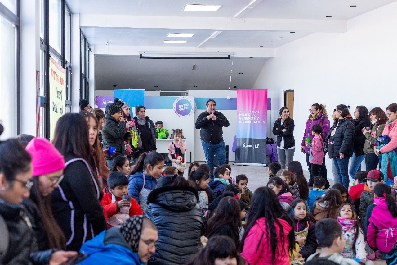 La Municipalidad de Ushuaia llevó adelante la 4° &#8216;Marcha por la Lectura&#8217;