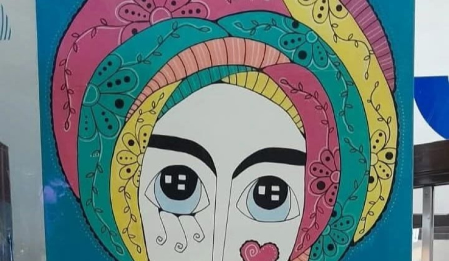 La artista plástica Shadra Vargas Martinic, en una muestra internacional
