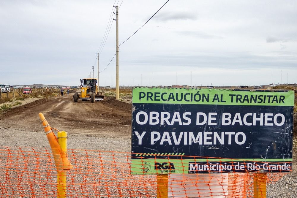 Comenzaron trabajos de pavimentación en calle Punta Popper